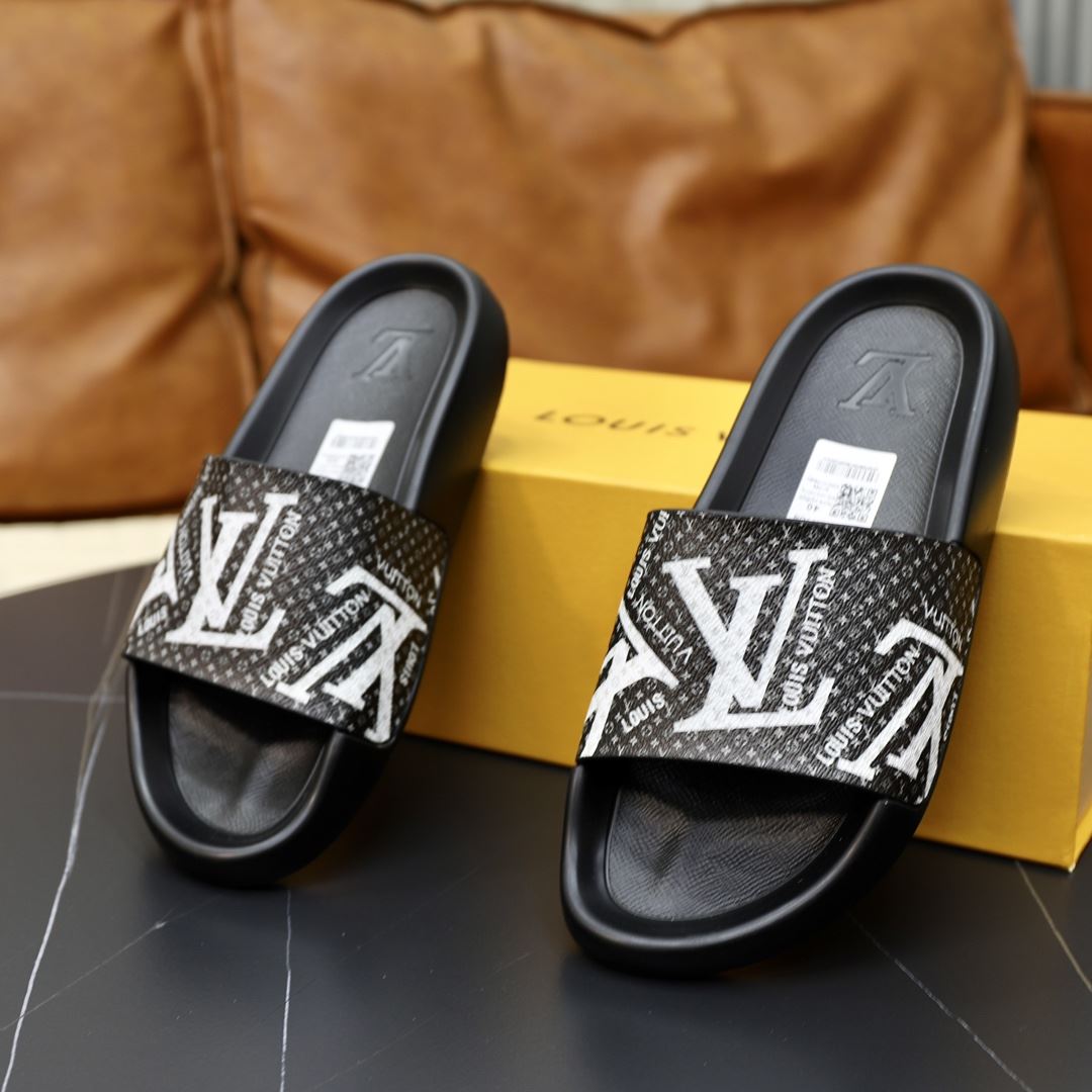 Louis Vuitton Slippers